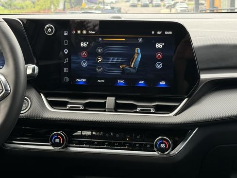 Used 2026 Chevrolet Equinox LT w/ Convenience Package II FWD image 30