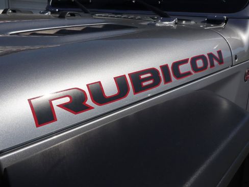 Used 2018 Jeep Wrangler Unlimited Rubicon AWD/4WD image 23