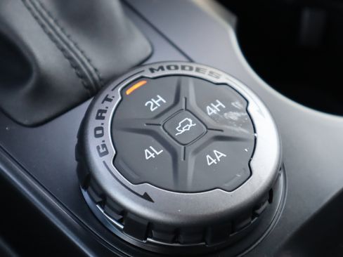 New 2025 Ford Bronco Badlands image 30