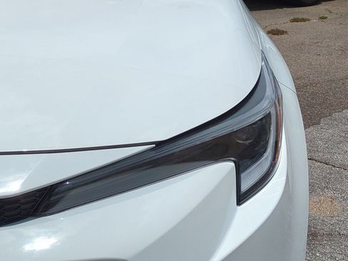Used 2024 Toyota Corolla LE FWD image 10