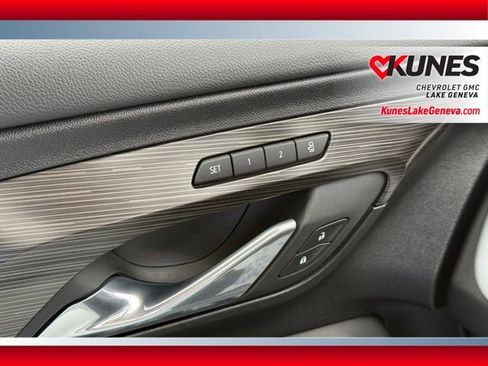 Used 2024 GMC Terrain SLT AWD/4WD image 42
