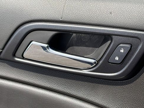Used 2020 Chevrolet Tahoe LS RWD image 17
