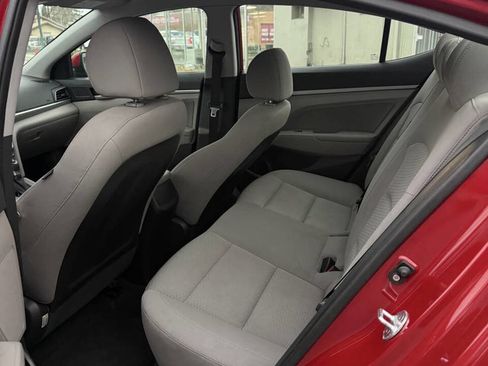 Used 2019 Hyundai Elantra SEL image 9