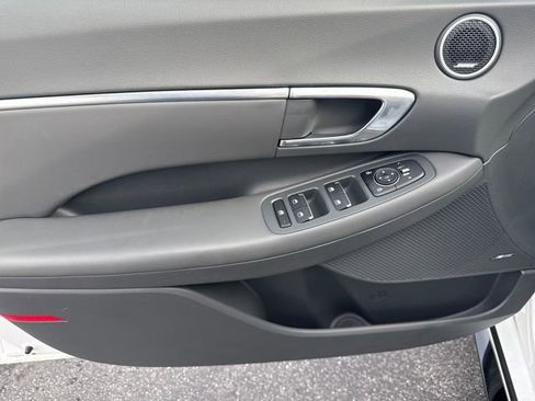 Used 2023 Hyundai Sonata SEL Plus image 9