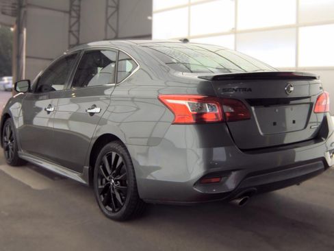 Used 2018 Nissan Sentra SR w/ SR Midnight Edition Package FWD image 4
