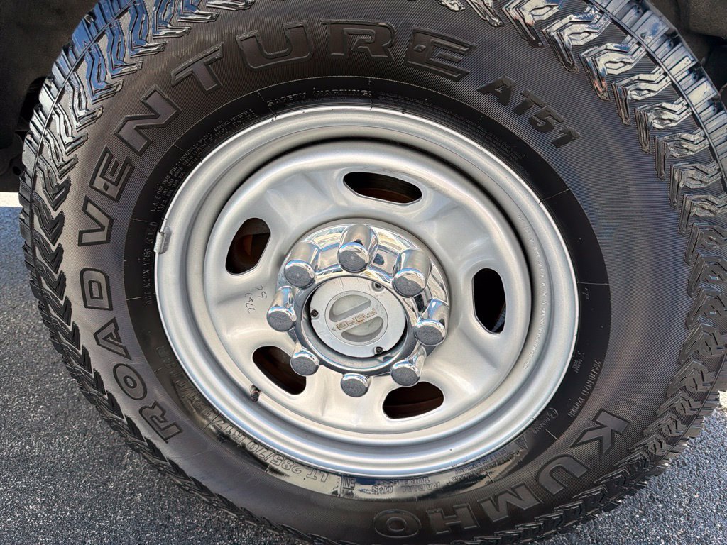 Used 2019 Ford F250 XL w/ Power Equipment Group AWD/4WD image 9