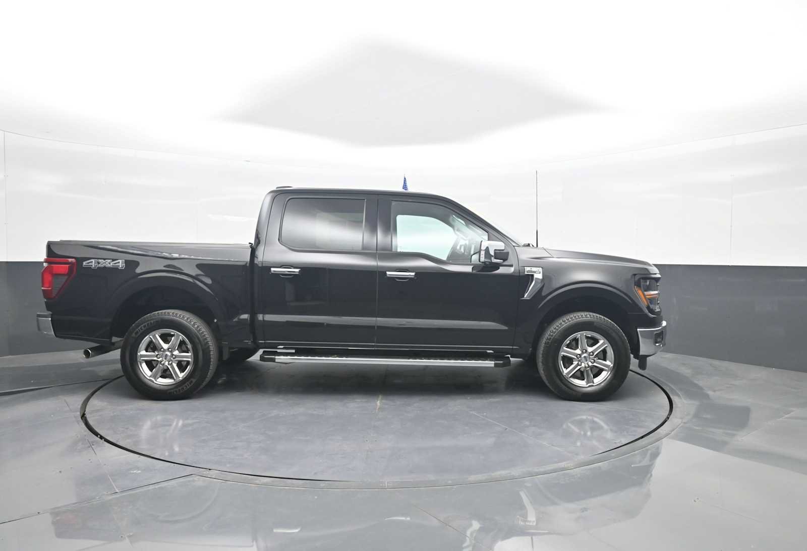 Used 2024 Ford F150 XLT w/ Equipment Group 302A MID AWD/4WD image 9