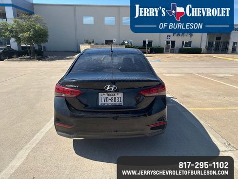 Used 2019 Hyundai Accent SE FWD image 6