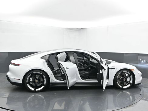 Used 2020 Porsche Taycan 4S image 61