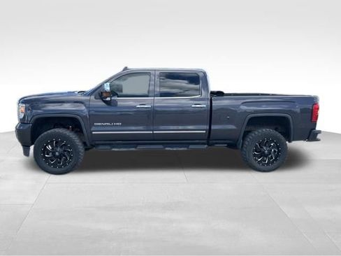 Used 2016 GMC Sierra 2500 Denali w/ Duramax Plus Package AWD/4WD image 2