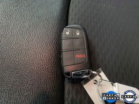 Used 2025 Jeep Compass Latitude image 27