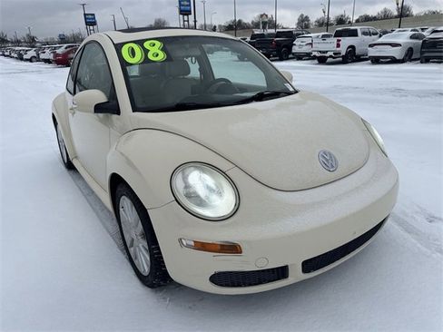Used 2008 Volkswagen Beetle S image 1