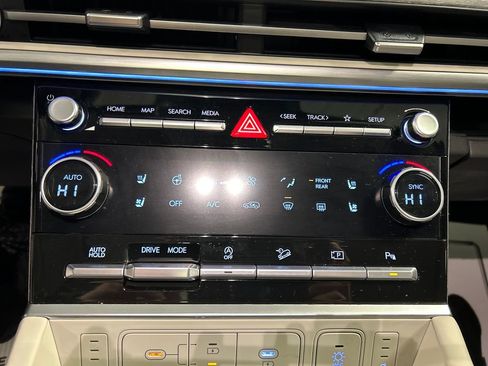 Used 2024 Hyundai Santa Fe Calligraphy image 17