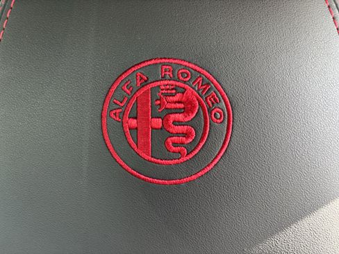 Used 2024 Alfa Romeo Tonale Veloce w/ Active Assist Package AWD/4WD image 24