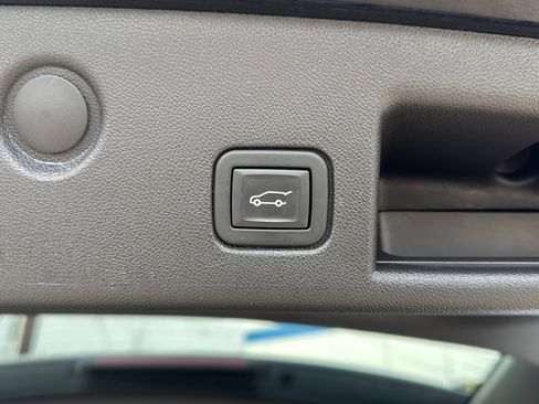 Used 2024 Chevrolet Equinox Premier image 26