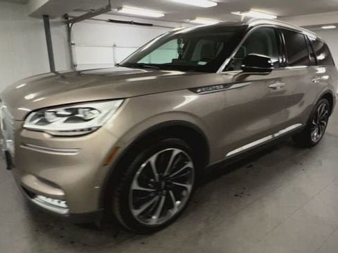 Used 2021 Lincoln Aviator Reserve w/ Equipment Group 202A AWD/4WD image 4
