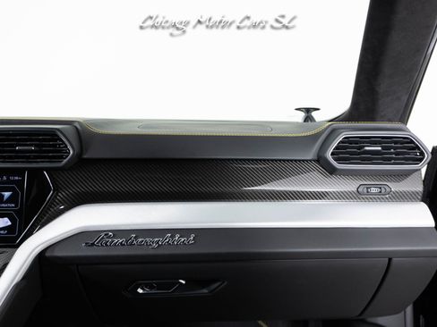 Used 2021 Lamborghini Urus AWD/4WD image 22
