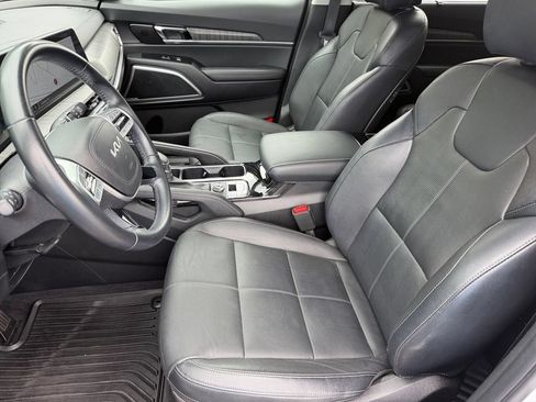 Used 2023 Kia Telluride EX w/ EX Captain's Chair Package FWD image 10
