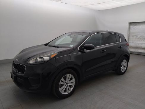 Used 2018 Kia Sportage LX FWD image 2