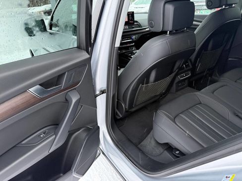 Used 2023 Audi Q5 2.0T Premium w/ Convenience Package image 15