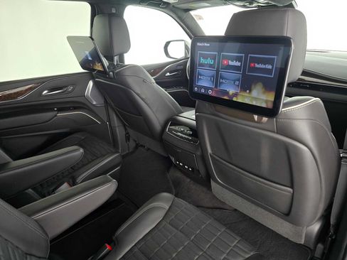 Certified 2024 Cadillac Escalade ESV Premium Luxury Platinum AWD/4WD image 13