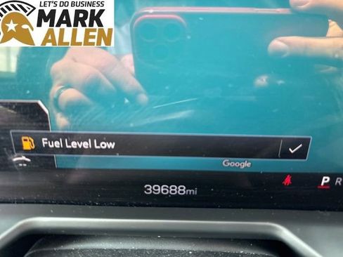 Used 2025 GMC Acadia Elevation image 8