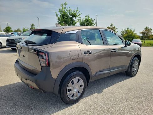 Used 2025 Nissan Kicks S FWD image 2