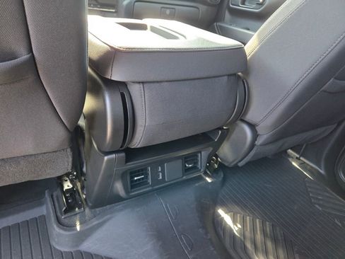 Used 2024 Chevrolet Silverado 1500 Custom image 8