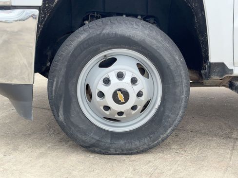 Used 2018 Chevrolet Silverado 3500 W/T w/ WT Convenience Package image 11