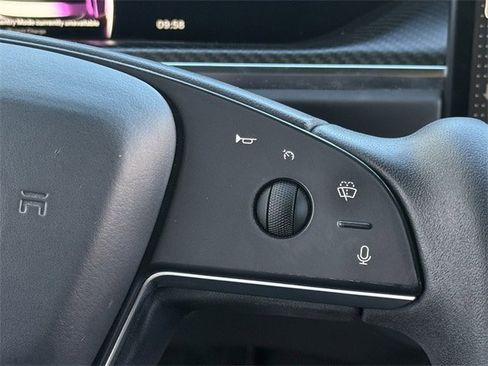 Used 2022 Tesla Model X Plaid image 15