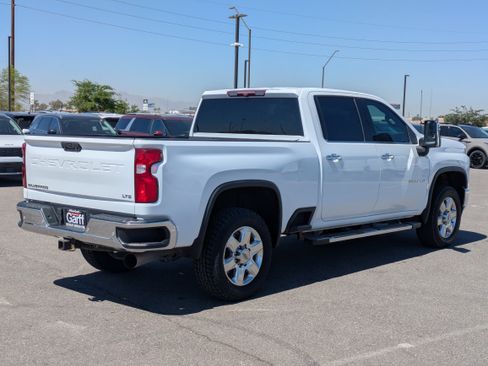 Used 2021 Chevrolet Silverado 3500 LTZ image 5