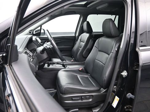 Used 2020 Honda Pilot Touring image 20