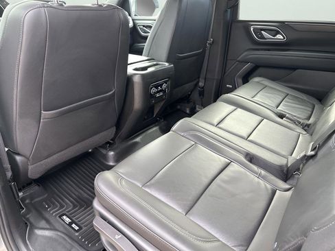 Used 2022 Chevrolet Suburban Z71 image 20