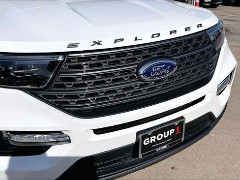 Used 2023 Ford Explorer XLT w/ Equipment Group 202A image 30