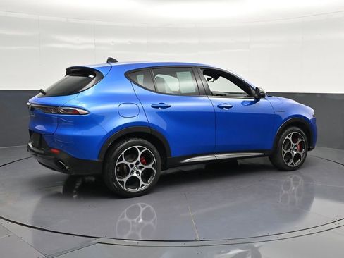 Used 2024 Alfa Romeo Tonale Veloce AWD/4WD image 3