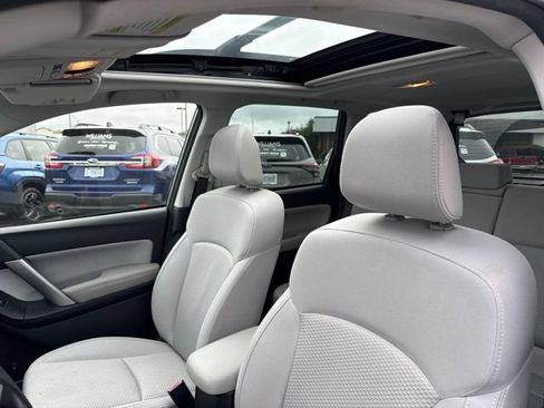 Used 2018 Subaru Forester 2.5i Premium w/ Protection Package #3 AWD/4WD image 15