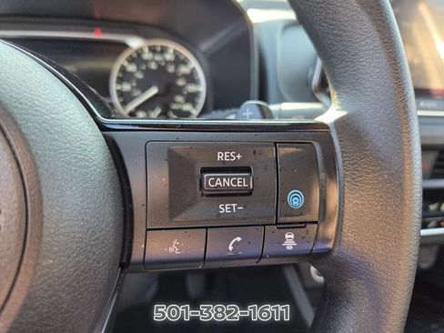 Used 2023 Nissan Rogue SV FWD image 26