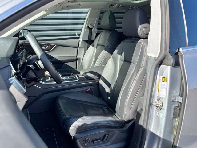 Used 2022 Audi Q8 Premium AWD/4WD image 5