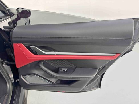 Used 2022 Porsche Taycan Turbo S image 51