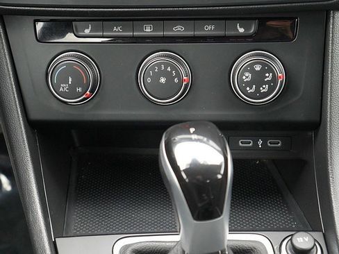 Used 2024 Volkswagen Jetta Sport image 20