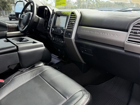 Used 2017 Ford F250 Lariat w/ Lariat Ultimate Package image 10