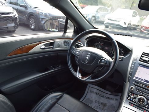 Used 2020 Lincoln MKZ Reserve image 18