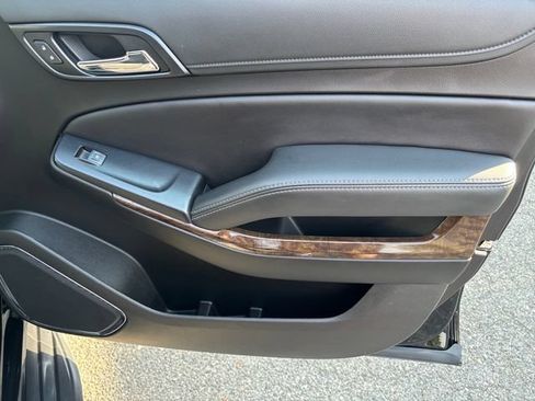 Used 2019 Chevrolet Tahoe LS AWD/4WD image 30