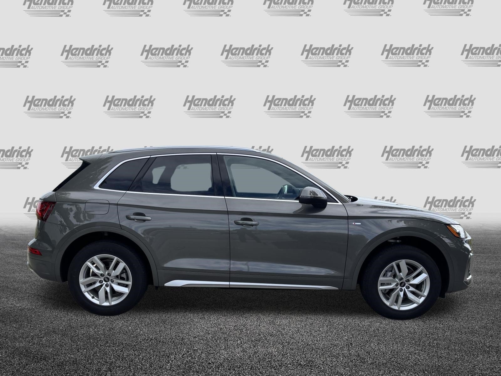 Certified 2023 Audi Q5 2.0T Premium w/ Convenience Package AWD/4WD image 11