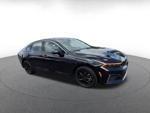 Used 2025 Kia K5 LXS FWD image 2