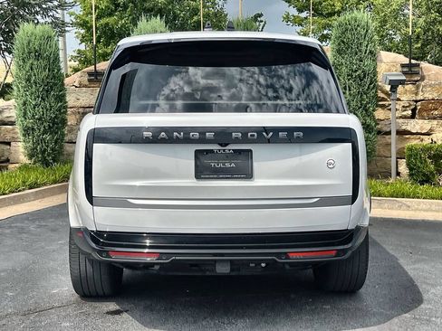 Certified 2023 Land Rover Range Rover SV AWD/4WD image 4