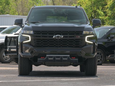 Used 2023 Chevrolet Tahoe Z71 w/ Luxury Package AWD/4WD image 34