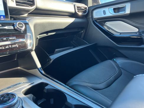 Used 2023 Ford Explorer ST w/ Equipment Group 401A image 23