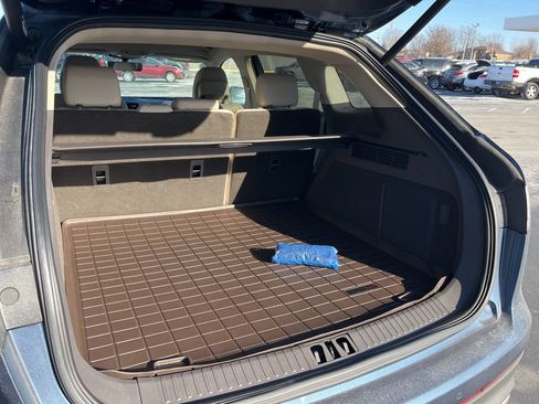 Used 2019 Lincoln Nautilus Select image 14