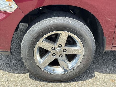 Used 2018 RAM 1500 Express w/ Express Value Package AWD/4WD image 12